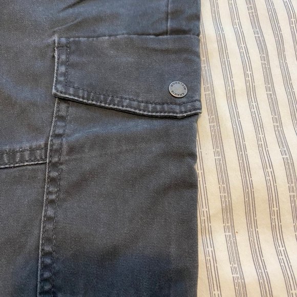 Mountain Khakis Slate Calamity Slim-Fit Cargo Pant 8 P - Picture 7 of 9